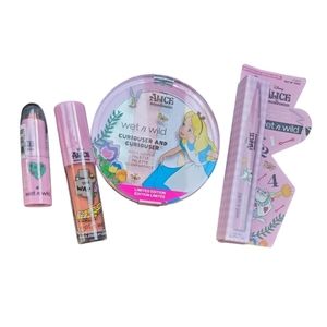 NWT Alice in Wonderland Limited Edition set of 4